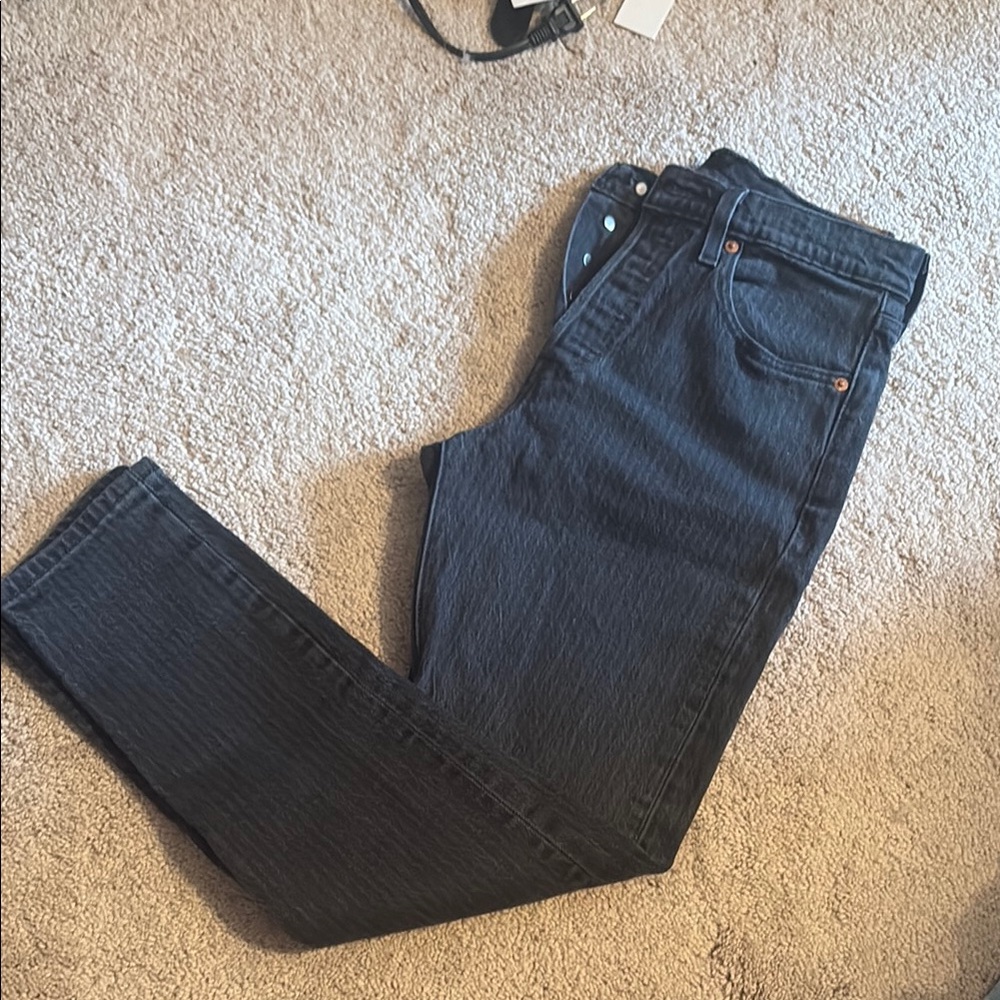 Women’s Levi 501 black